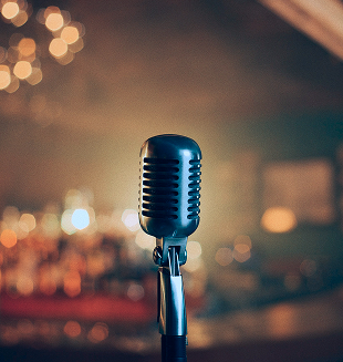 Microphone sur une scène